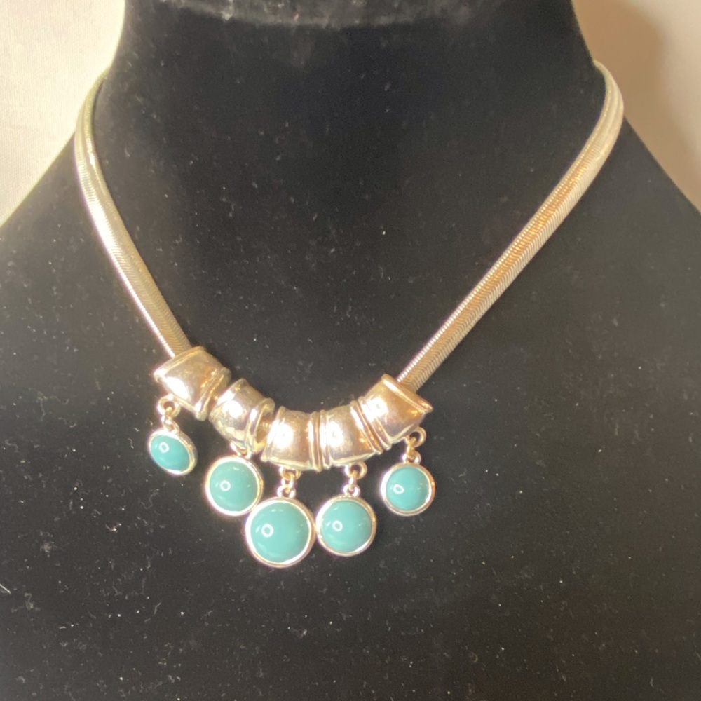Silver neckless with turquoise color stones $16